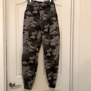 Hollister high-rise utility jogger